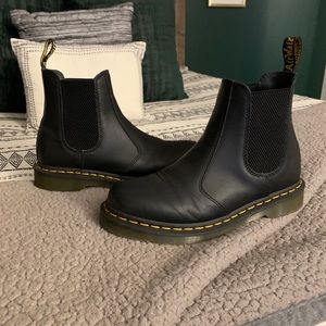 Dr Martens Women’s 2976 Chelsea Boot